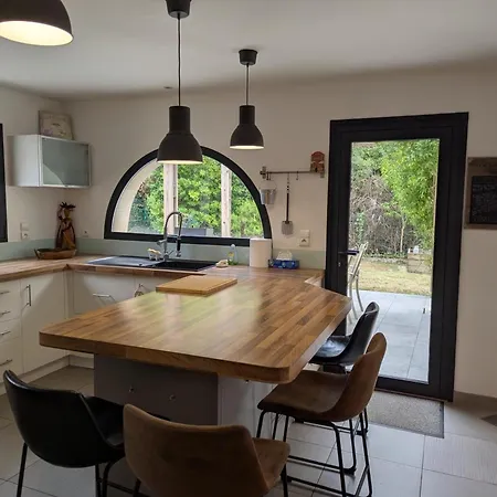 Maison Elegante Avec Piscine Privative, Jardin Clos Et Animaux Admis - Fr-1-653-279 乡村民宿 Soyaux